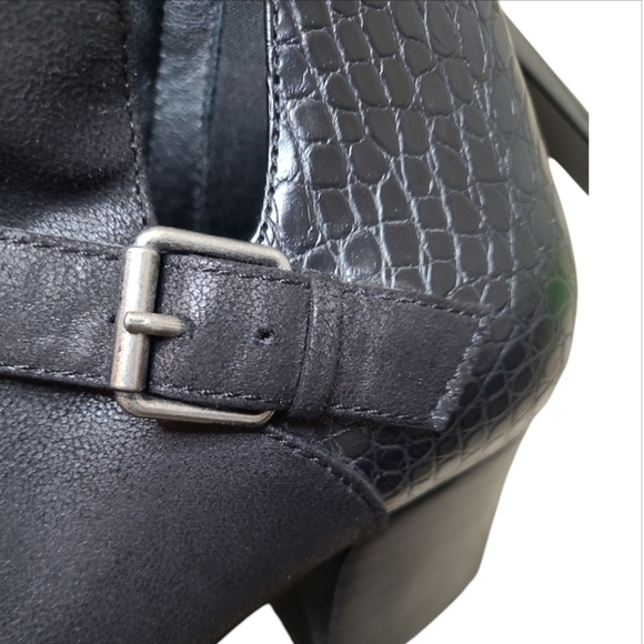 Baretraps Lexis Block Heel Bootie Black Size 7 1/2 Medium - Picture 9 of 15